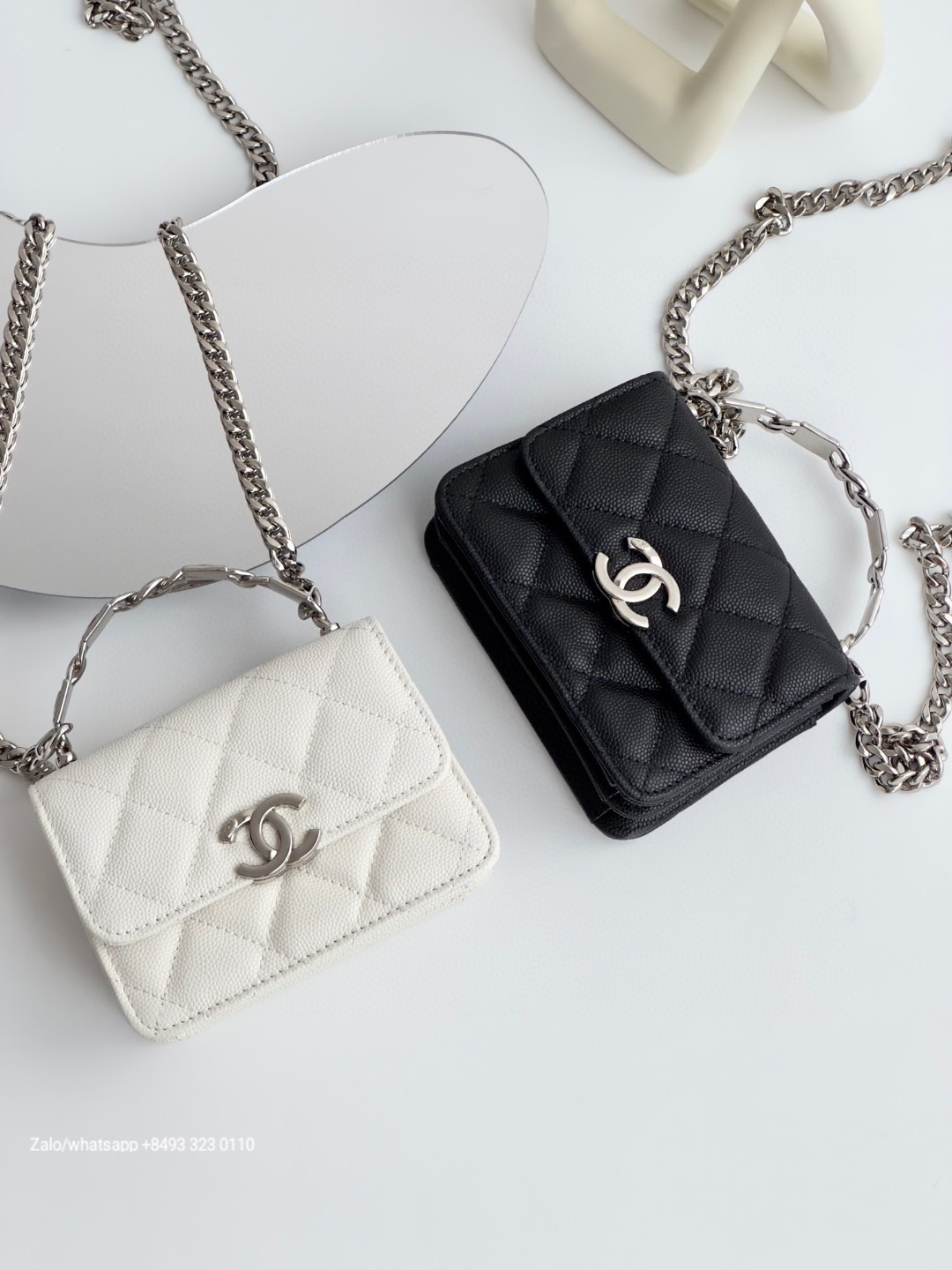 CHANEL 22S FLAP BAG WITH TOP HANDLE Grained calfskin dark-Tone Metal White/black