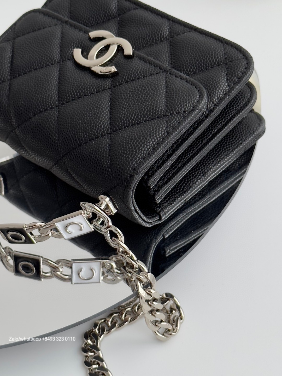 CHANEL 22S FLAP BAG WITH TOP HANDLE Grained calfskin dark-Tone Metal White/black