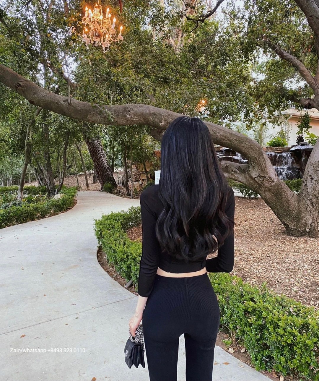 CHANEL 22S FLAP BAG WITH TOP HANDLE Grained calfskin dark-Tone Metal White/black