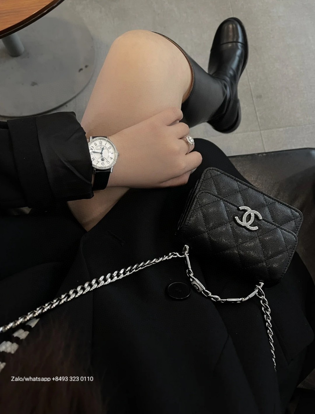 CHANEL 22S FLAP BAG WITH TOP HANDLE Grained calfskin dark-Tone Metal White/black