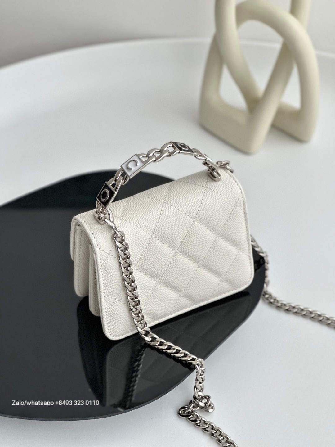 CHANEL 22S FLAP BAG WITH TOP HANDLE Grained calfskin dark-Tone Metal White/black