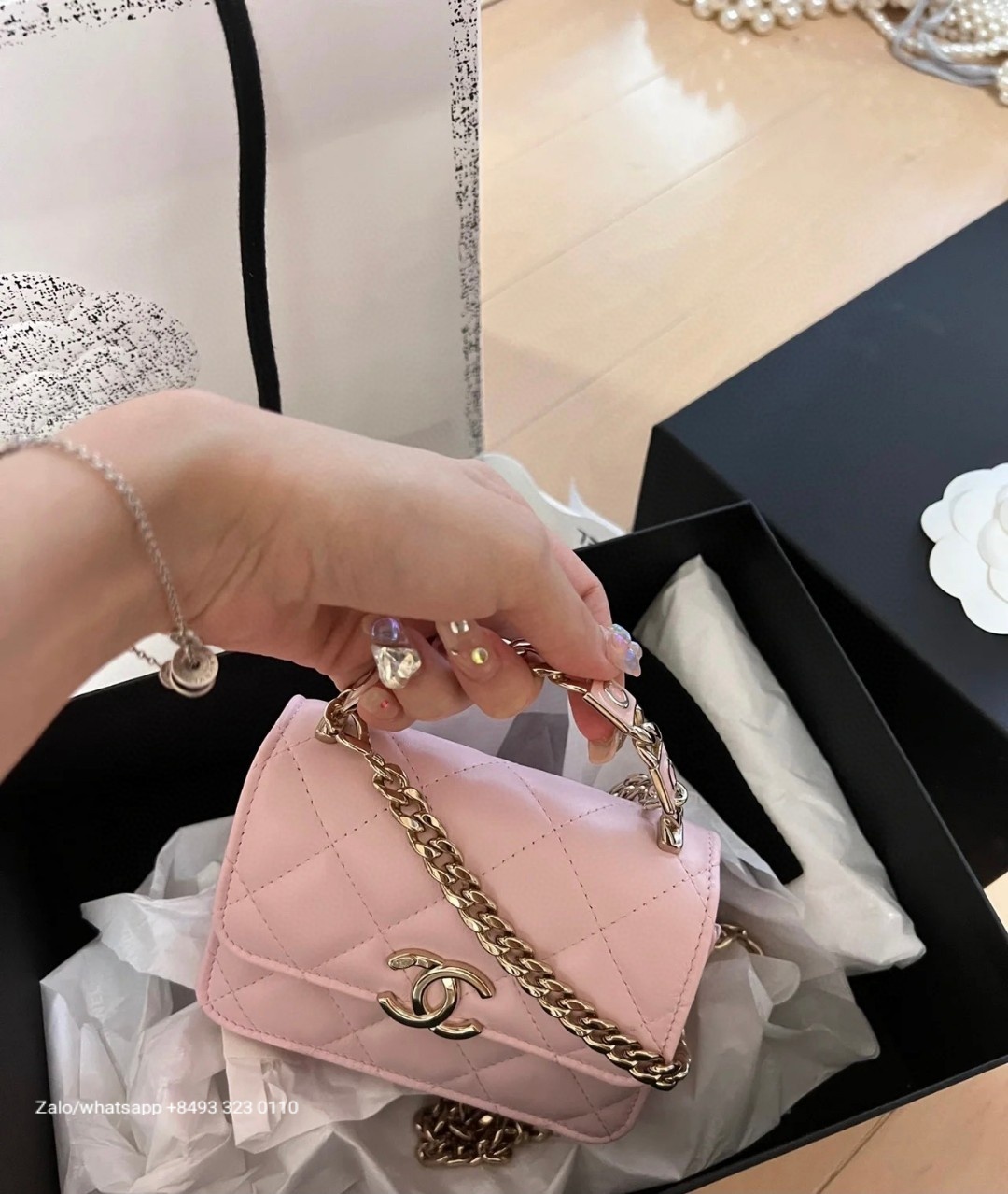 CHANEL 22s FLAP BAG WITH TOP HANDLE Lambskin Gold-Tone Metal Pink