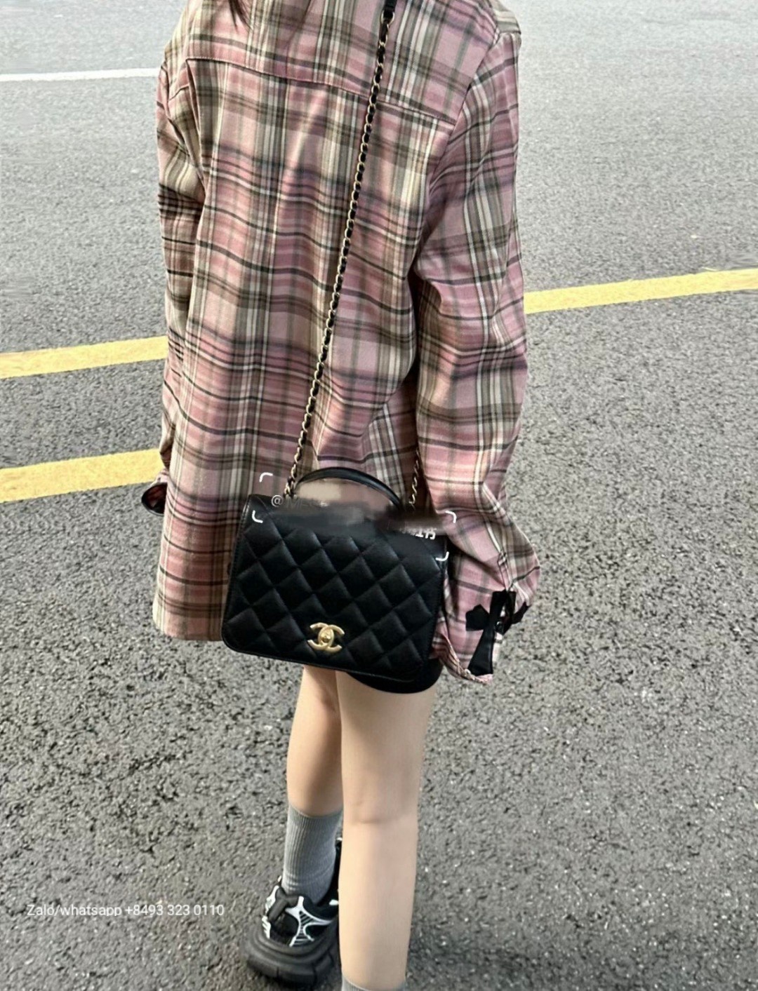 CHANEL 23b FLAP BAG WITH TOP HANDLE Grained Calfskin & Gold-Tone Metal Black