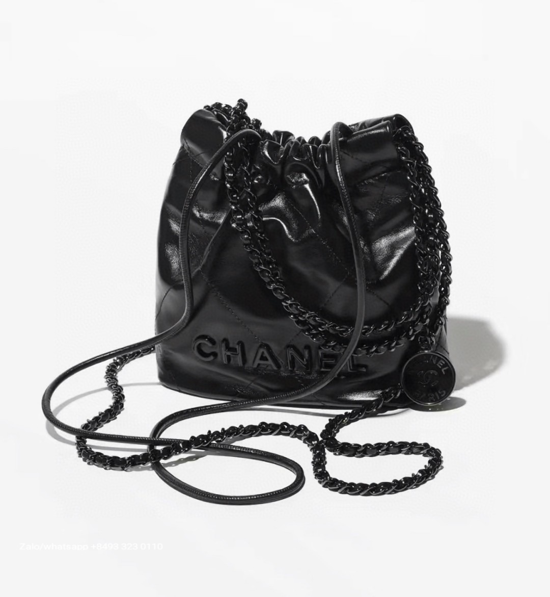 CHANEL 22 MINI HANDBAG Shiny Calfskin & black-Tone Metal Black AS3980