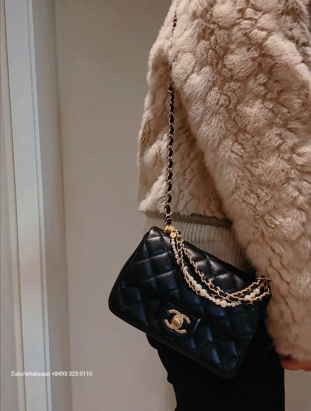 CHANEL FLAP BAG WITH TOP HANDLE Shiny Lambskin, Imitation Pearls & Gold-Tone Metal Black