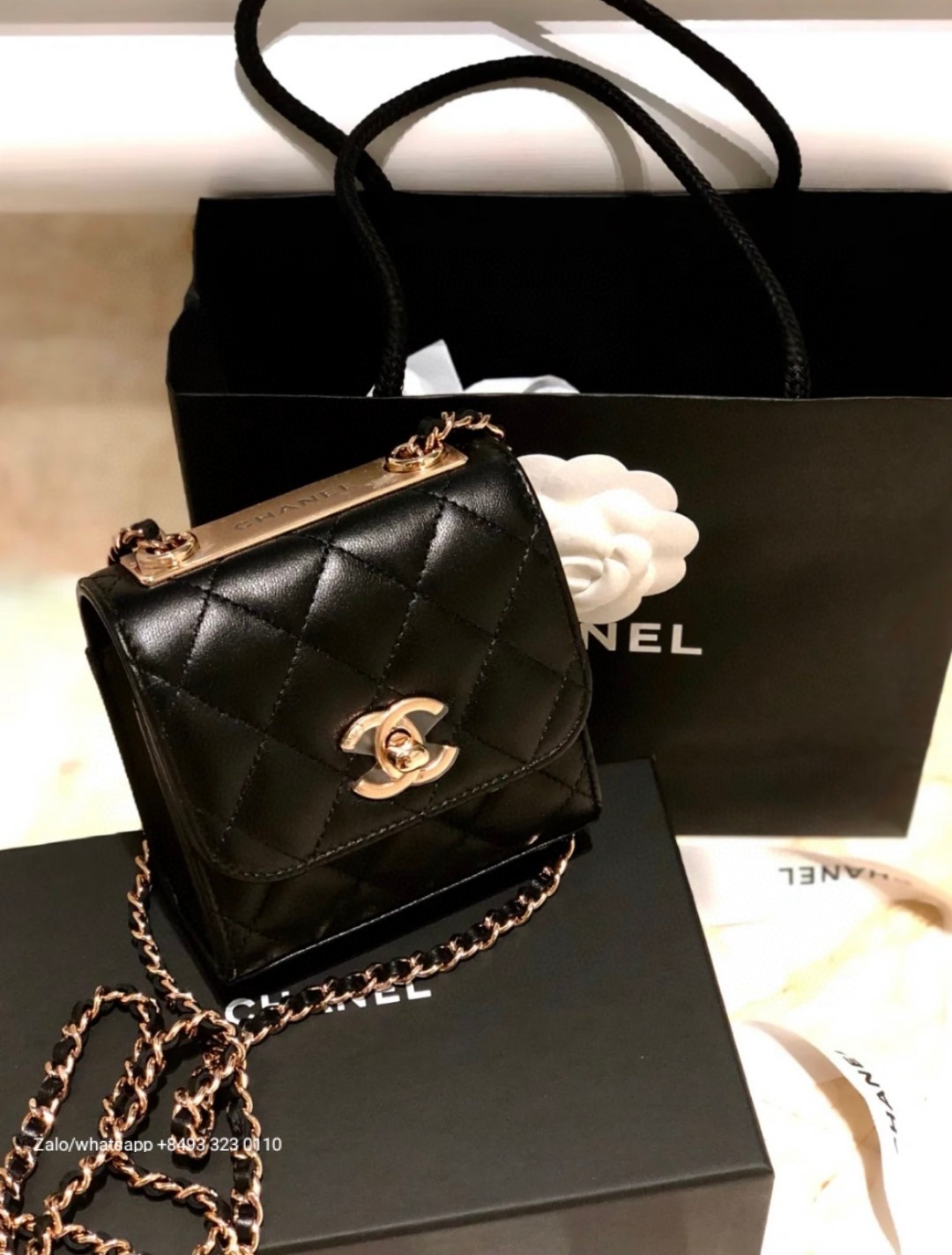 CHANEL 22B trendy CC lambskin dark-Tone Metal Black
