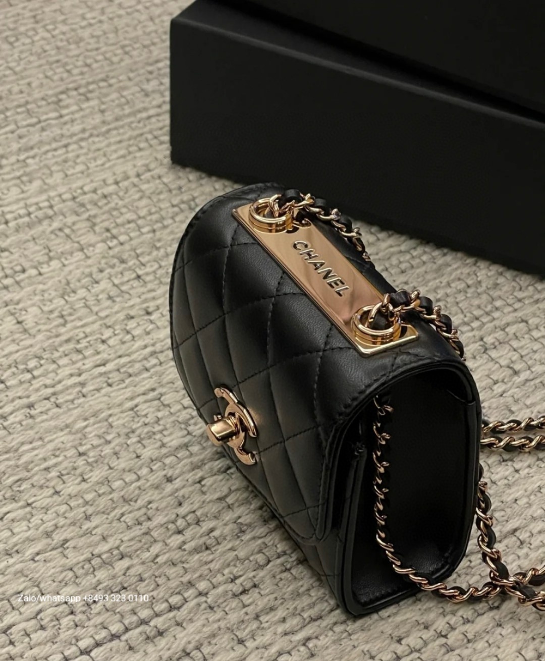 CHANEL 22B trendy CC lambskin dark-Tone Metal Black