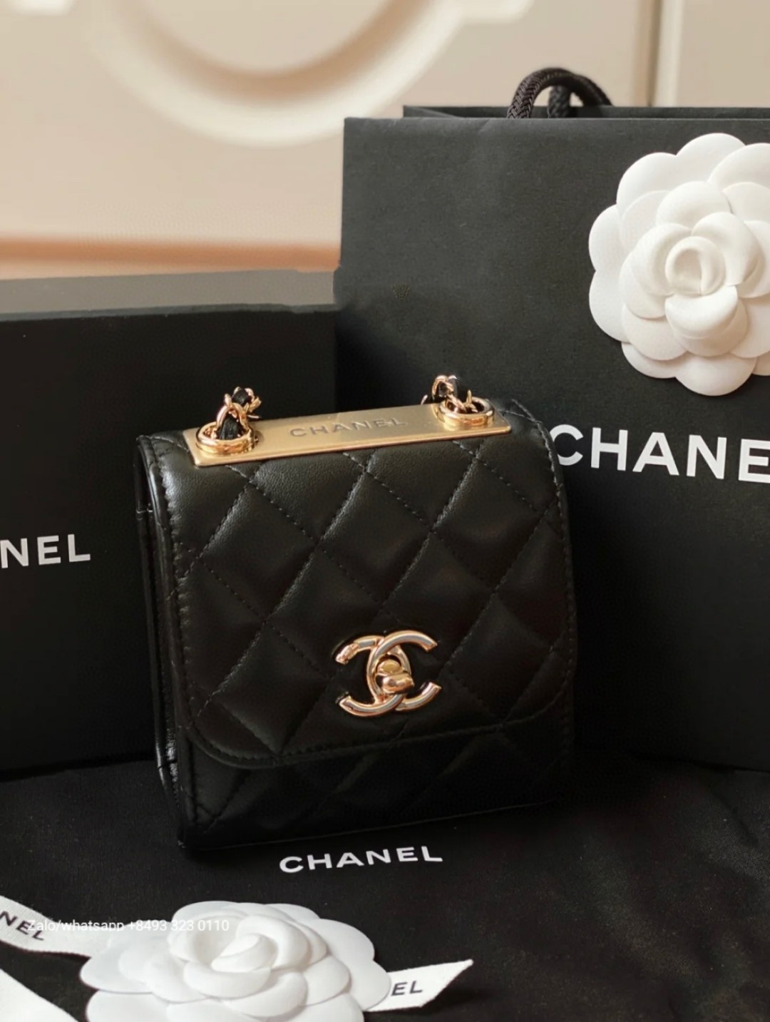CHANEL 22B trendy CC lambskin dark-Tone Metal Black