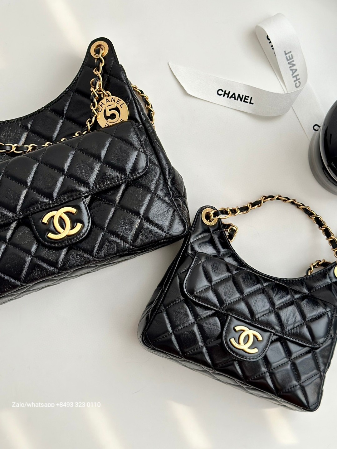 CHANEL HOBO BAG Shiny Crumpled Calfskin & Gold-Tone Metal Black AS4323