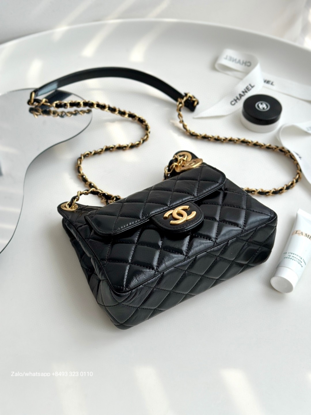 CHANEL HOBO BAG Shiny Crumpled Calfskin & Gold-Tone Metal Black AS4323