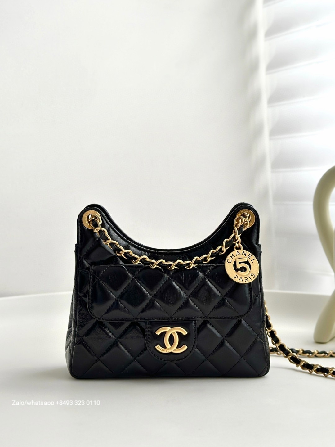 CHANEL HOBO BAG Shiny Crumpled Calfskin & Gold-Tone Metal Black AS4323