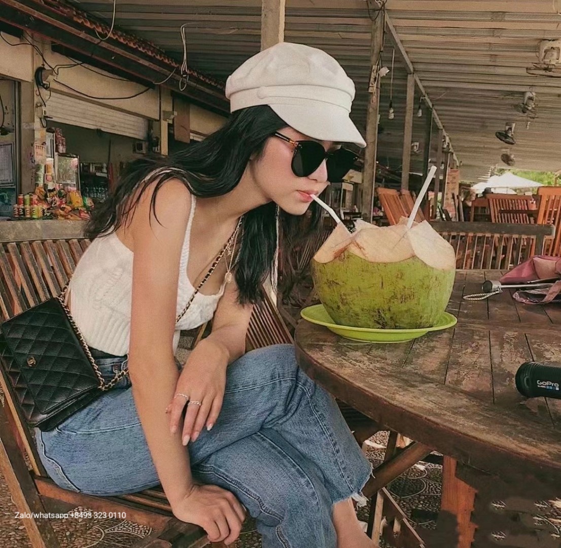 Chanel woc grained calfskin gold-Tone Metal Black