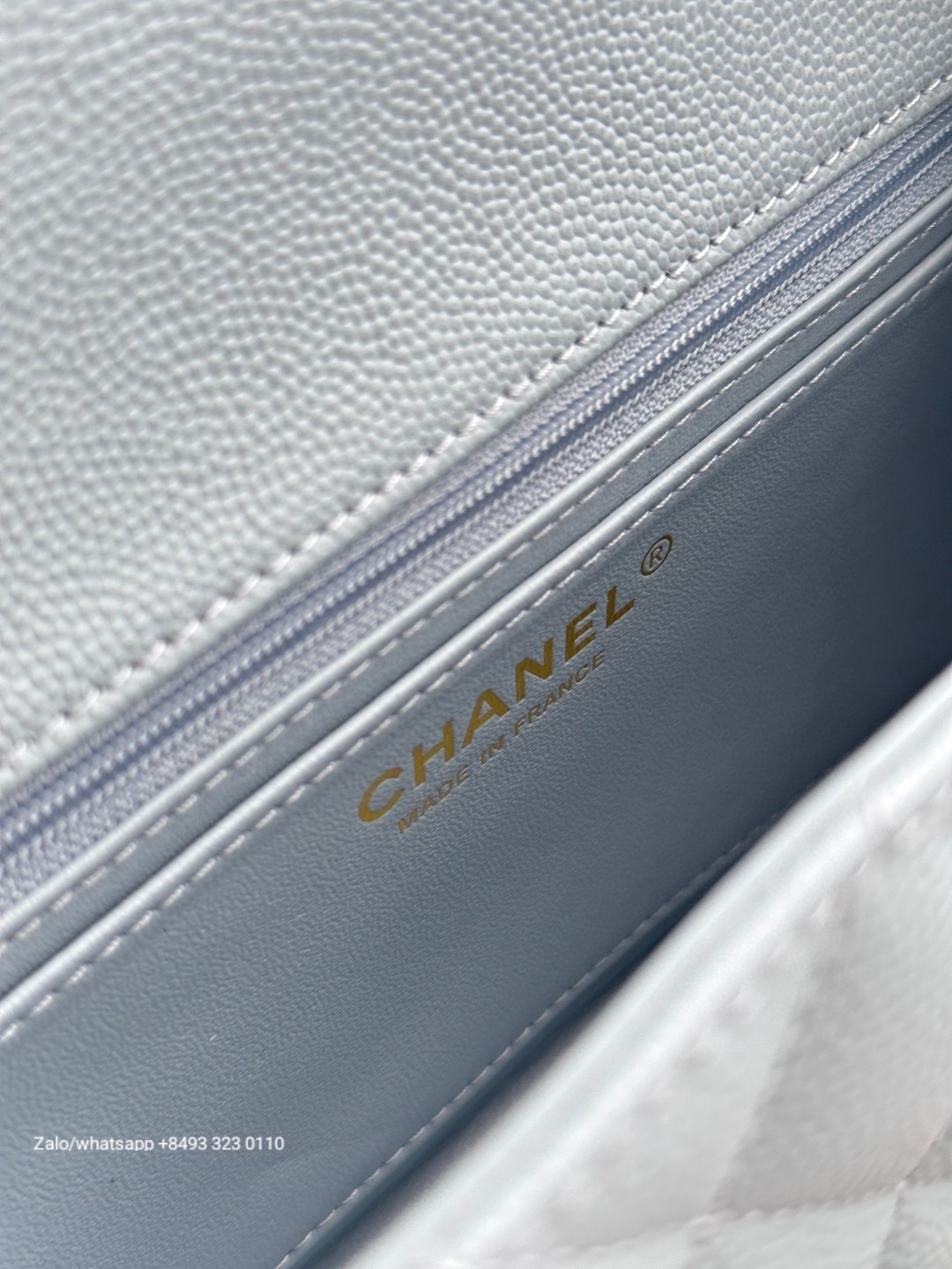 CHANEL MINI CLASSIC HANDBAG GRAINED CALFSKIN & Gold-Tone Metal Blue