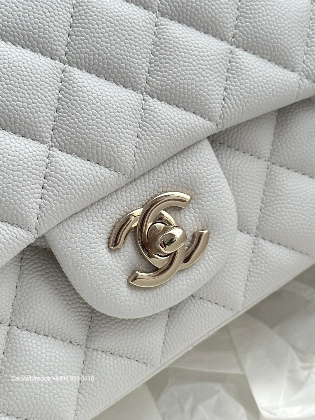 CHANEL MINI CLASSIC HANDBAG GRAINED CALFSKIN & Gold-Tone Metal white