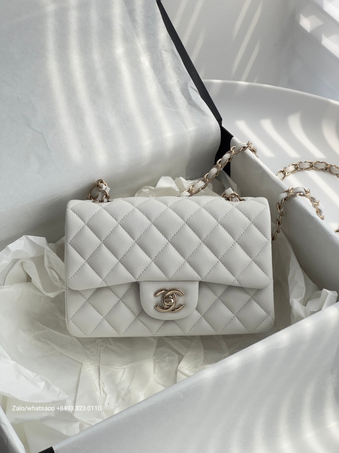 CHANEL MINI CLASSIC HANDBAG GRAINED CALFSKIN & Gold-Tone Metal white
