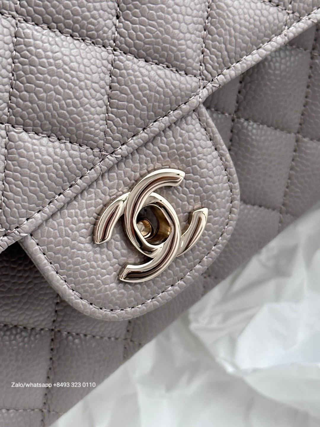 CHANEL medium CLASSIC HANDBAG GRAINED CALFSKIN & Gold-Tone Metal grey