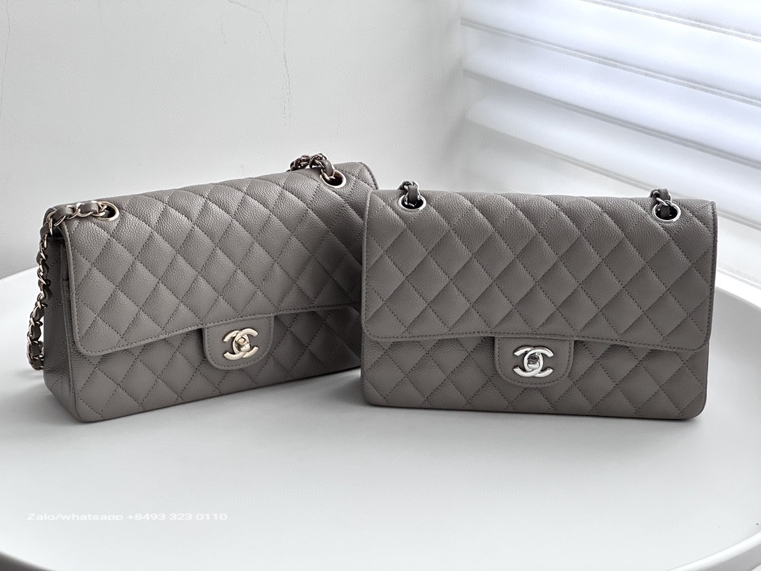 CHANEL medium CLASSIC HANDBAG GRAINED CALFSKIN & dark-Tone Metal grey