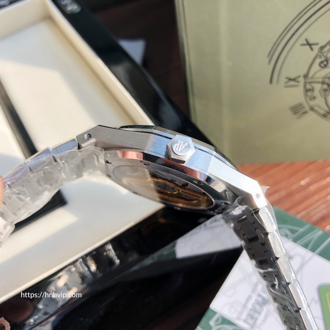 Audemars Piguet Royal Oak 15500ST.OO.1220ST.03