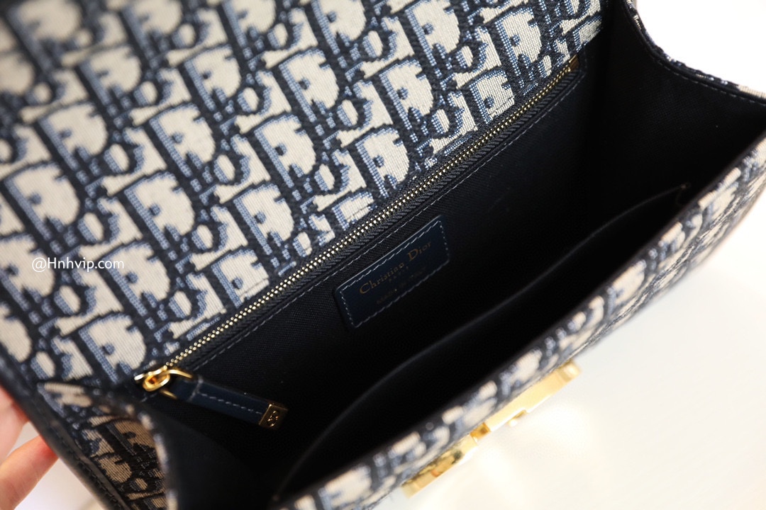 DIOR 30 MONTAIGNE CHAIN BAG Blue Dior Oblique Jacquard