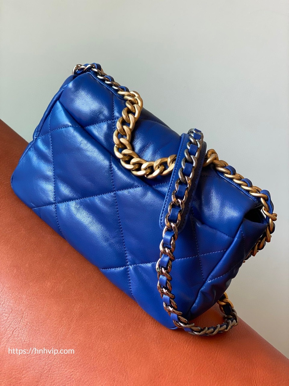 CHANEL 19 HANDBAG