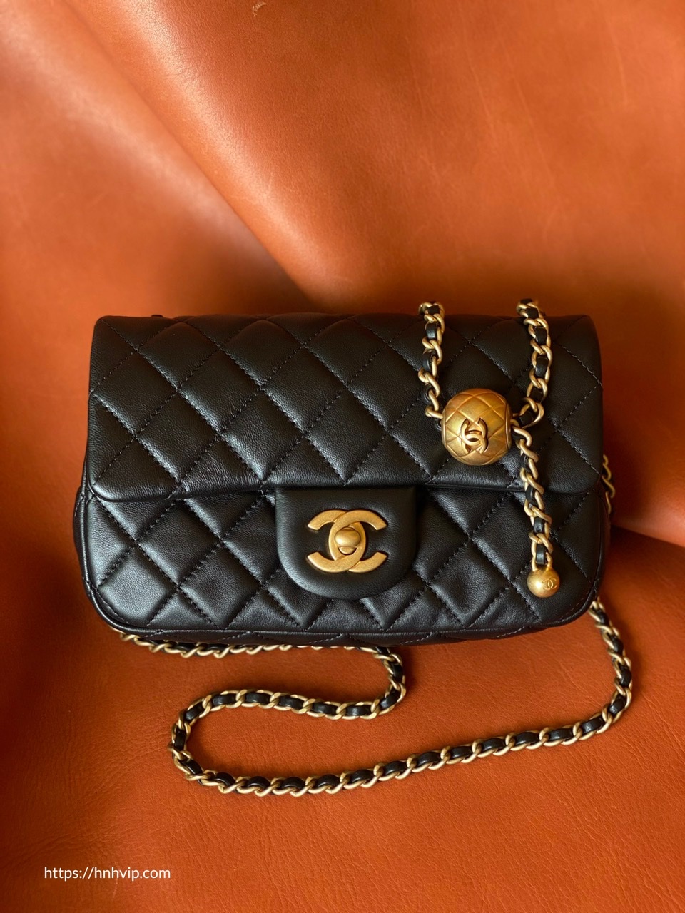 Chanel Classic Flap Runway Square small Pearl Crush Lambskin Leather