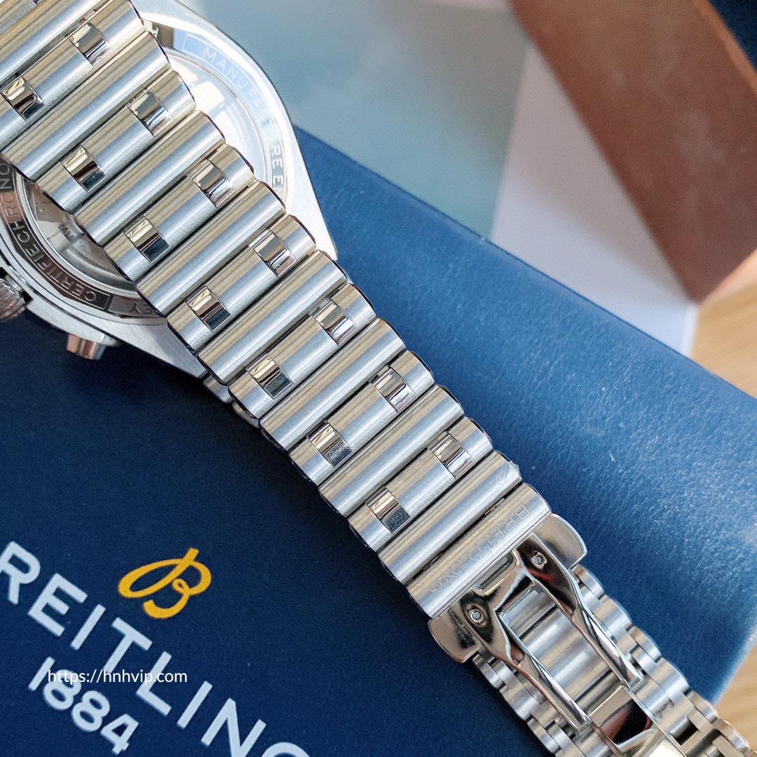 Breitling CHRONOMAT B01 42 BENTLEY
