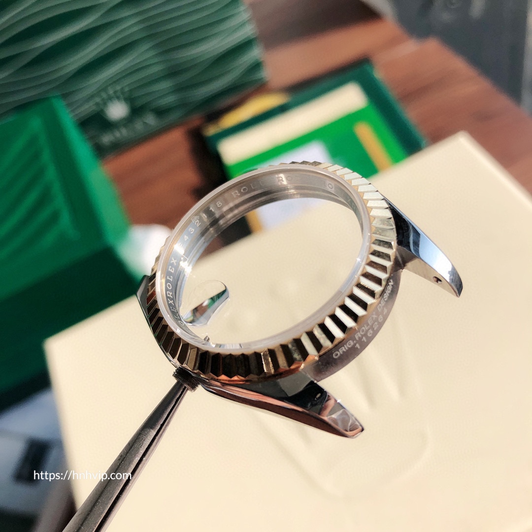 Chi tiết hình ảnh các bộ phận của Rolex Oyster Perpetual Datejust 41MM