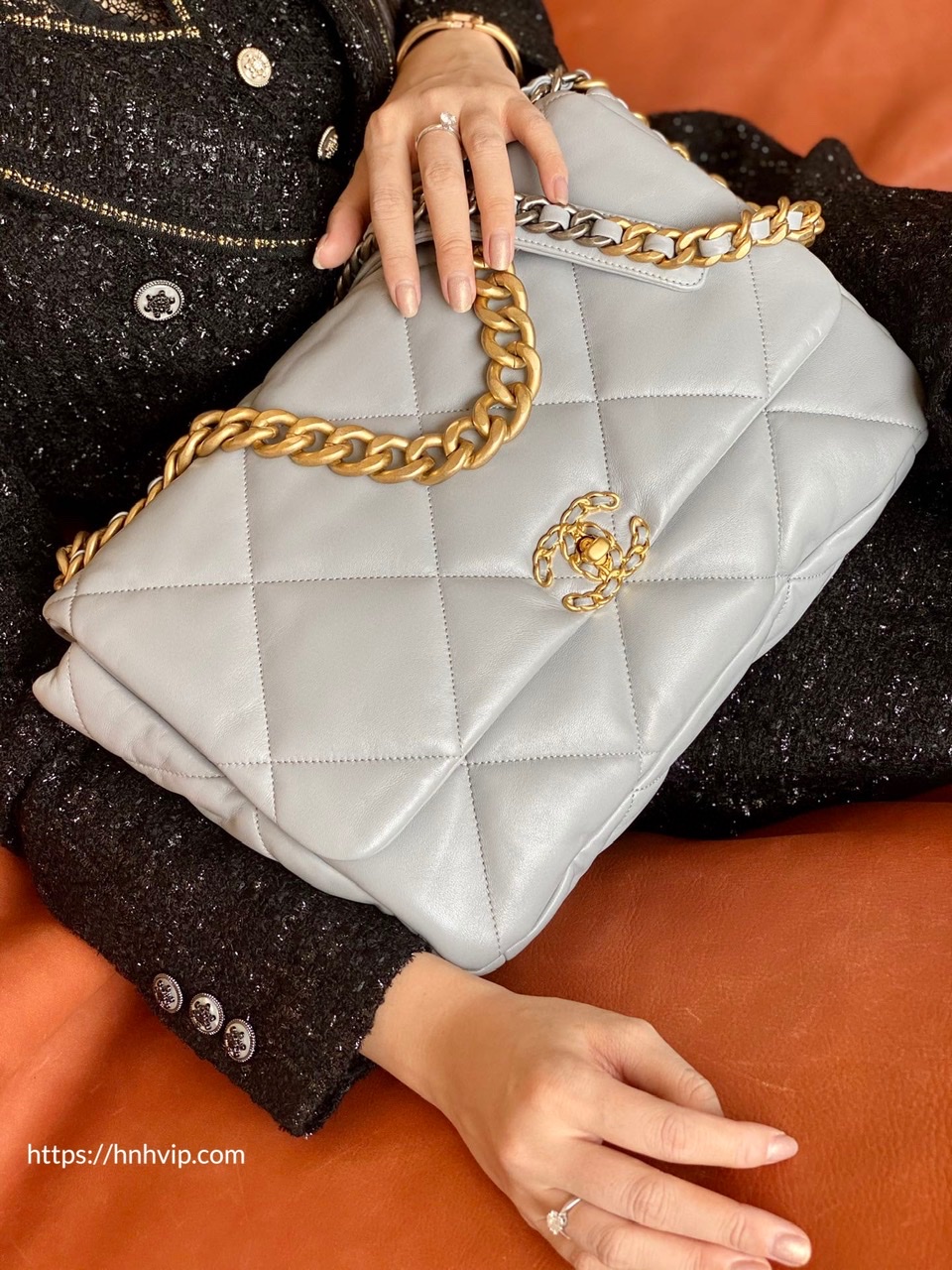 CHANEL 19 HANDBAG
