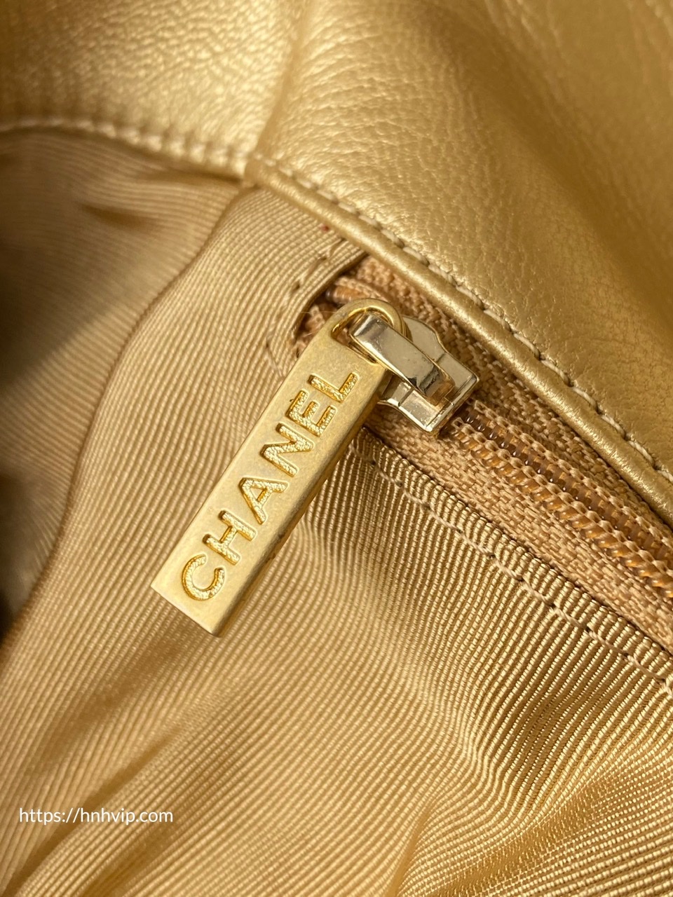 CHANEL 19 HANDBAG