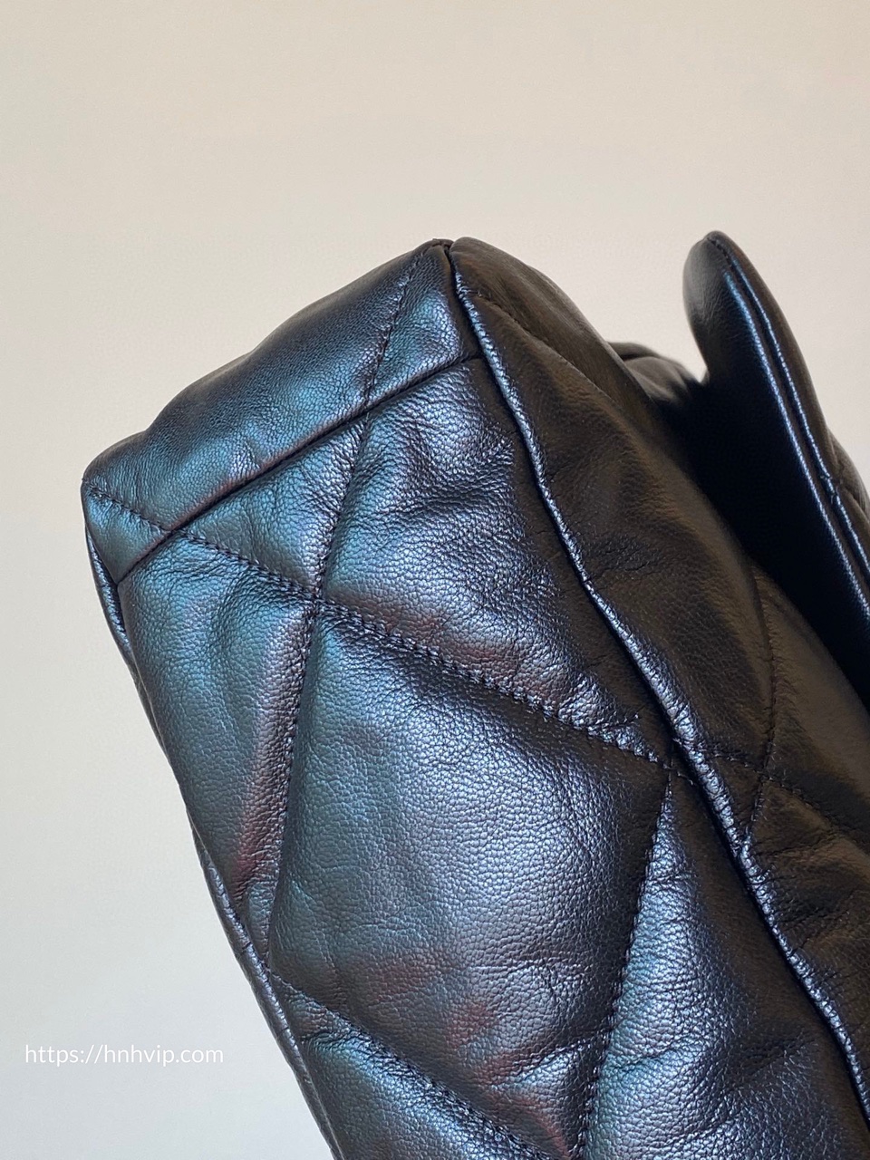 CHANEL 19 HANDBAG