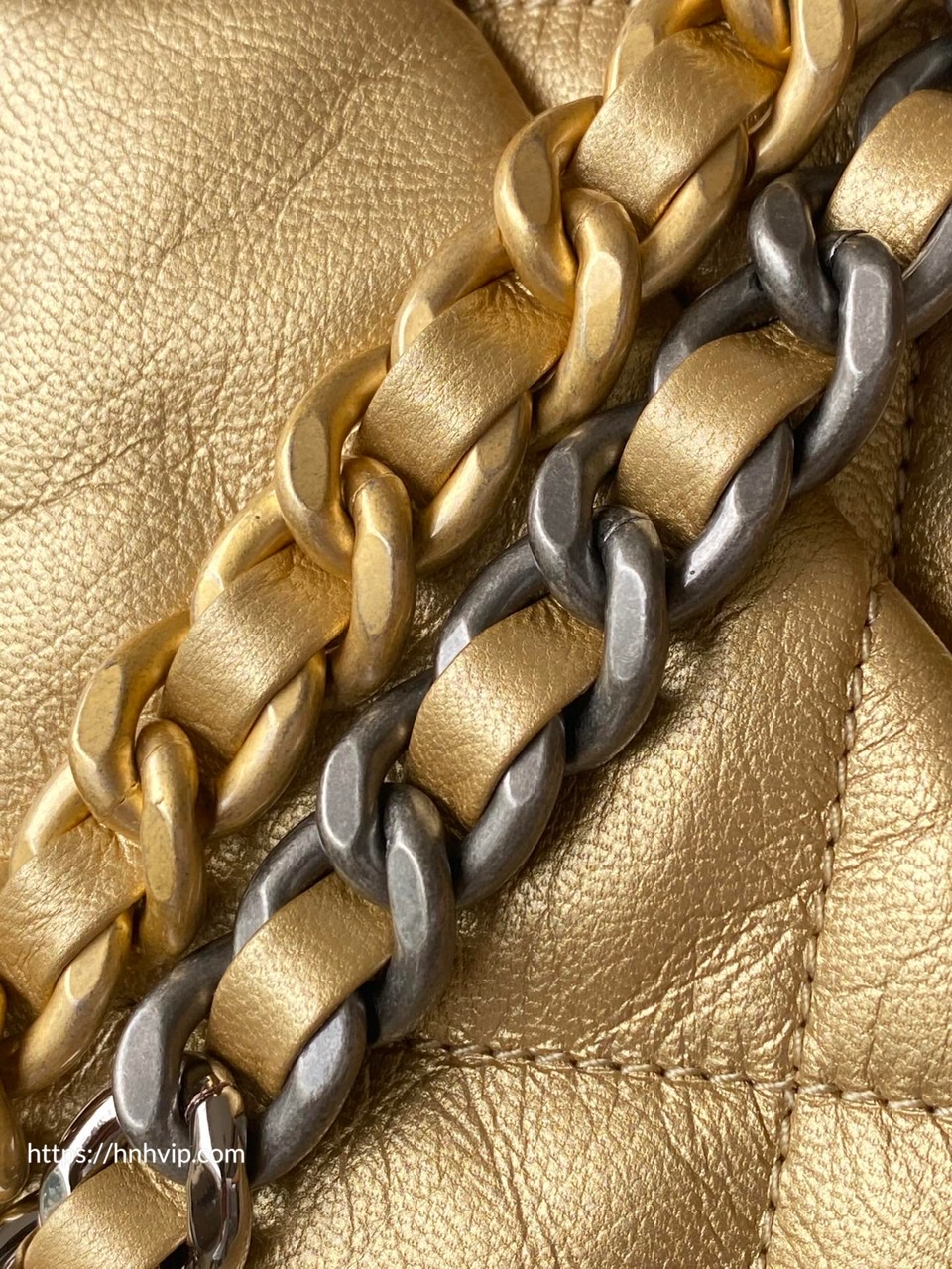 CHANEL 19 HANDBAG