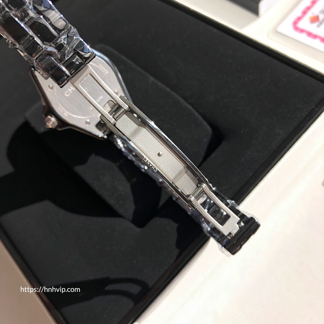 Chanel J12 WATCH, 29MM