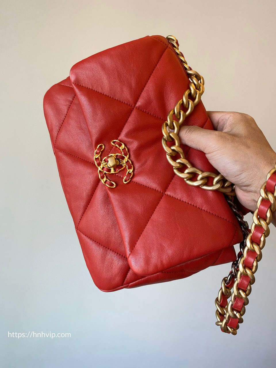 CHANEL 19 HANDBAG