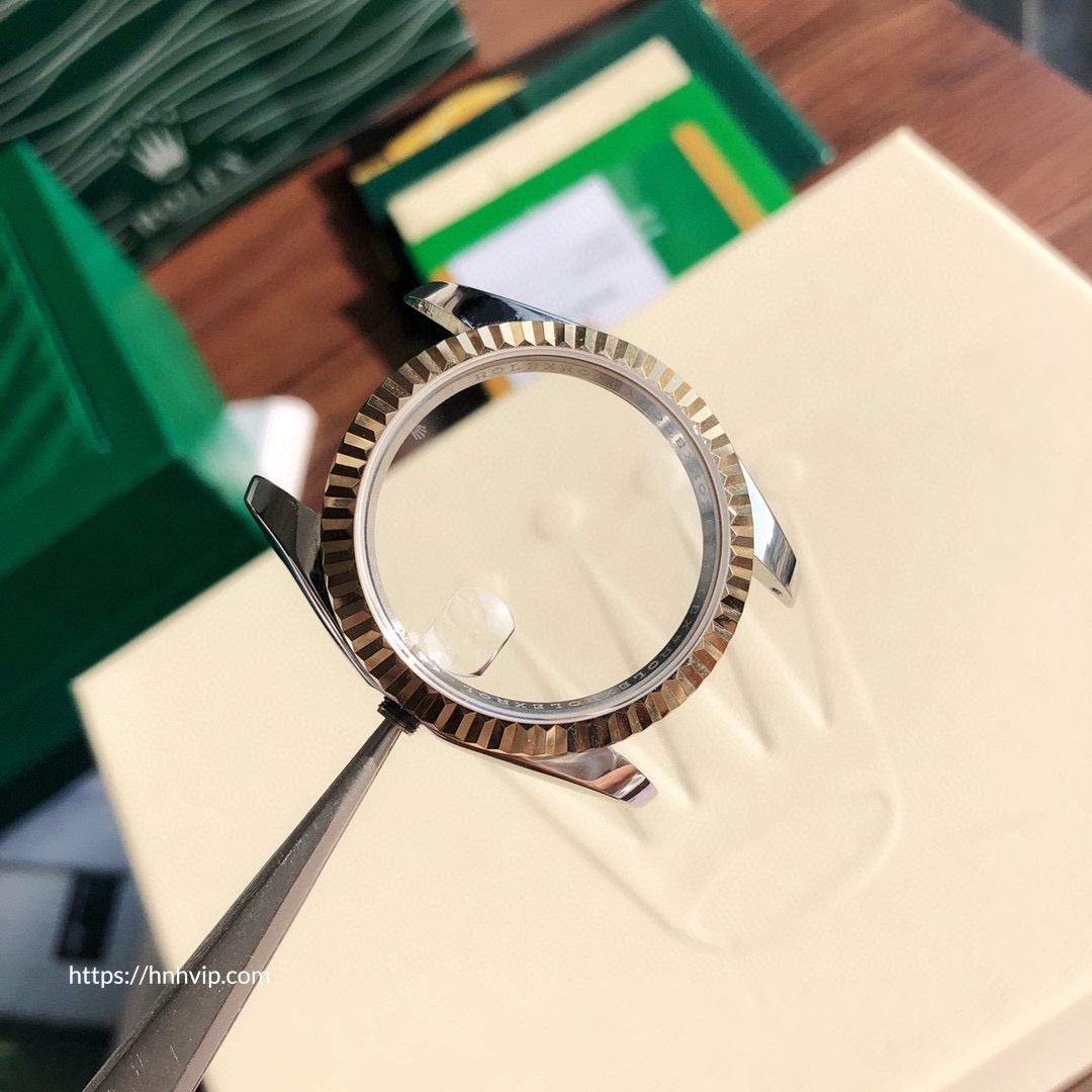 Chi tiết hình ảnh các bộ phận của Rolex Oyster Perpetual Datejust 41MM