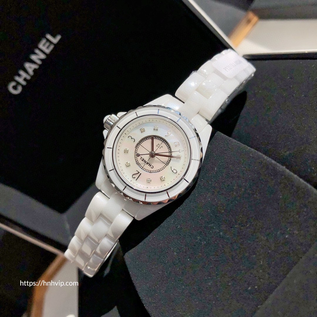 Chanel J12 WATCH, 29MM