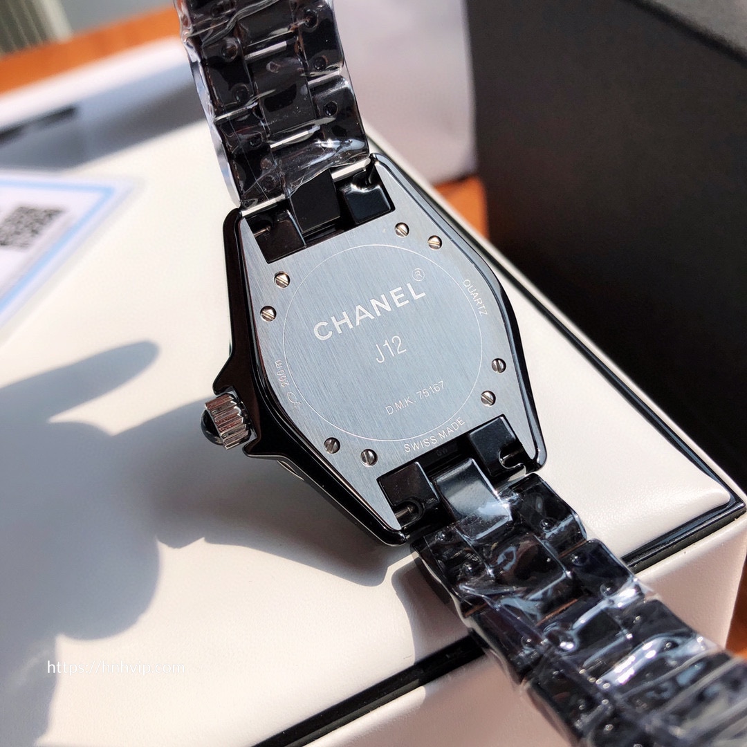 Chanel J12 WATCH, 33 MM