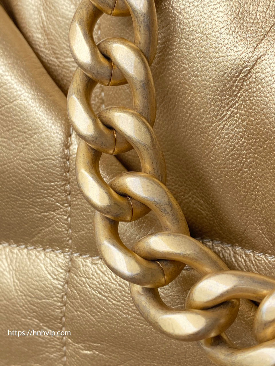 CHANEL 19 HANDBAG