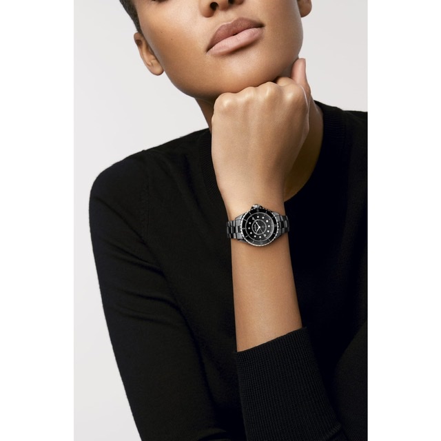 Chanel J12 WATCH, 33 MM