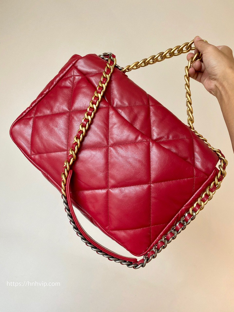 CHANEL 19 HANDBAG