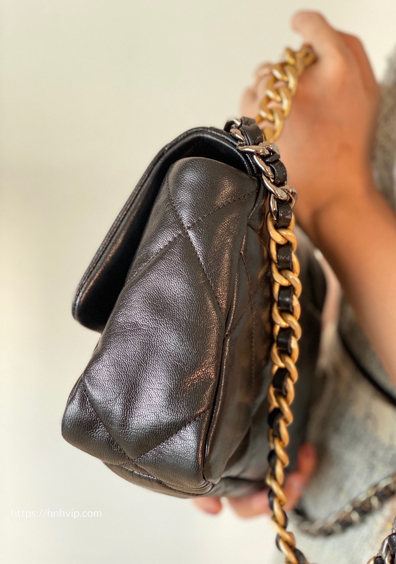 CHANEL 19 HANDBAG