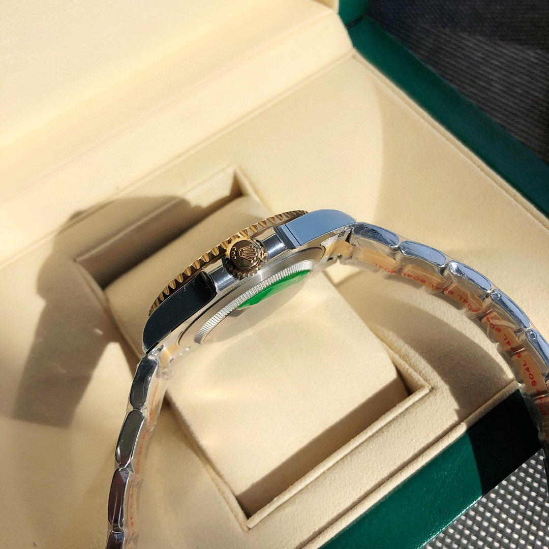 Rolex Oyster Perpetual Submariner Date 126613LN