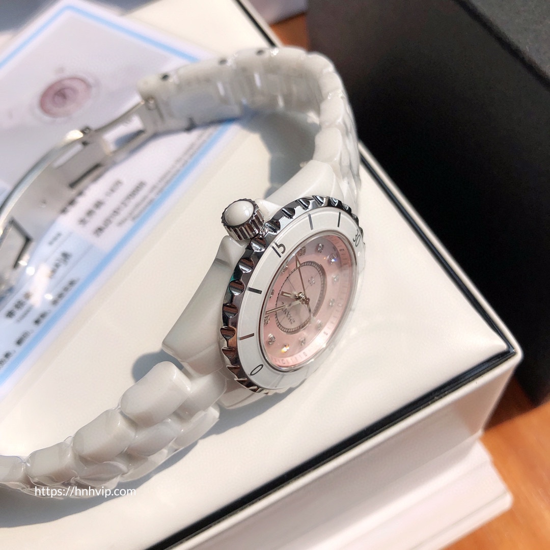 Chanel J12 WATCH, 33 MM