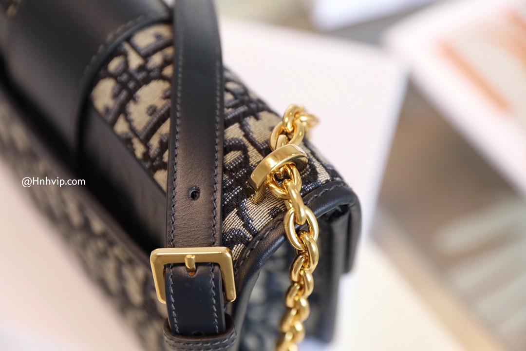 DIOR 30 MONTAIGNE CHAIN BAG Blue Dior Oblique Jacquard