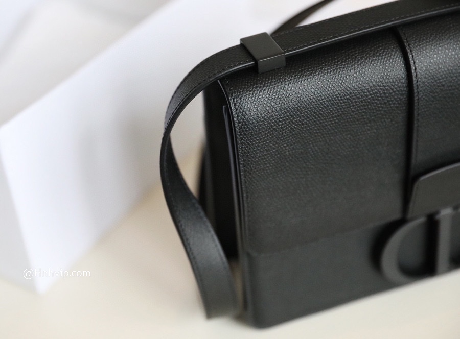 DIOR 30 MONTAIGNE BAG Black Ultramatte Grained Calfskin