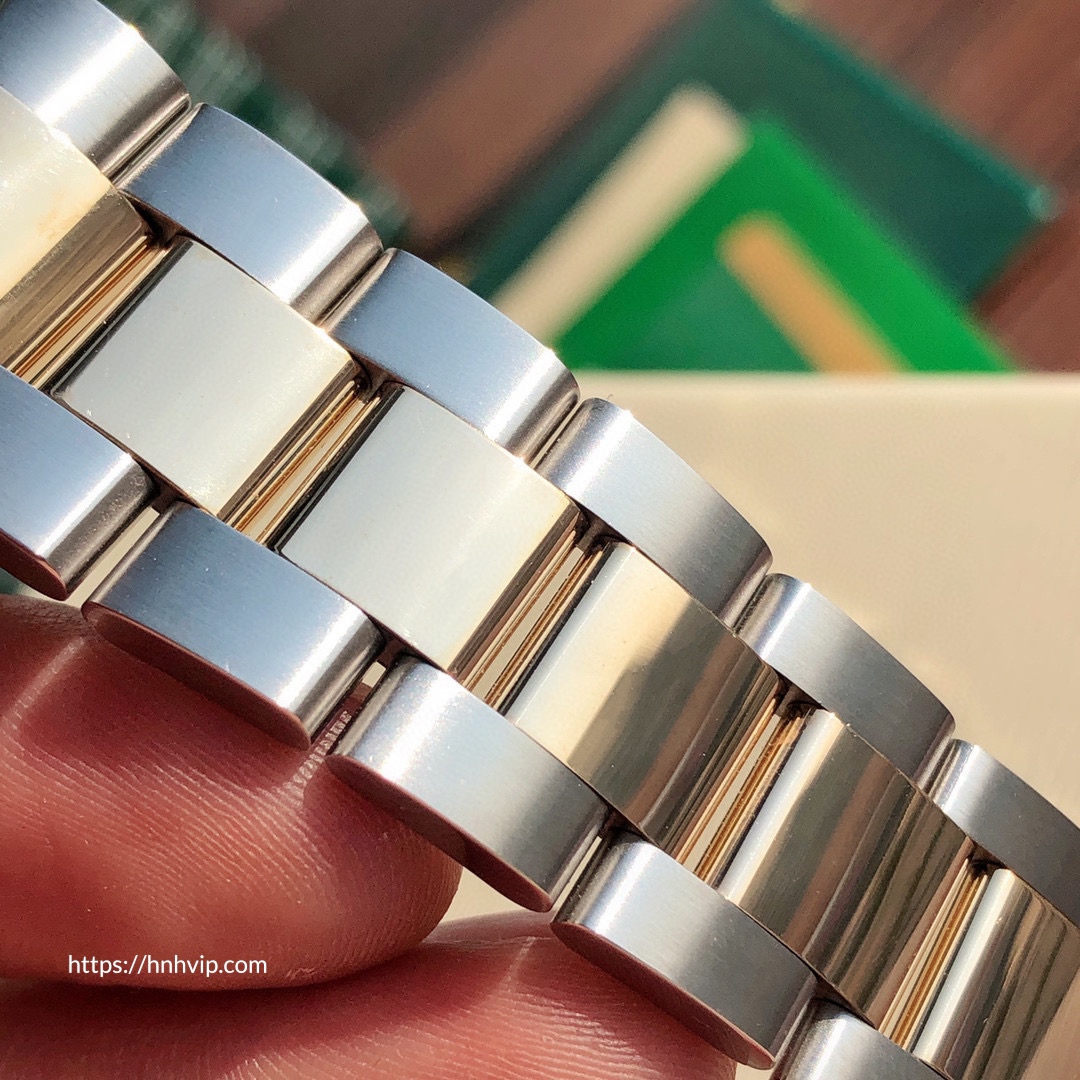 Chi tiết hình ảnh các bộ phận của Rolex Oyster Perpetual Datejust 41MM