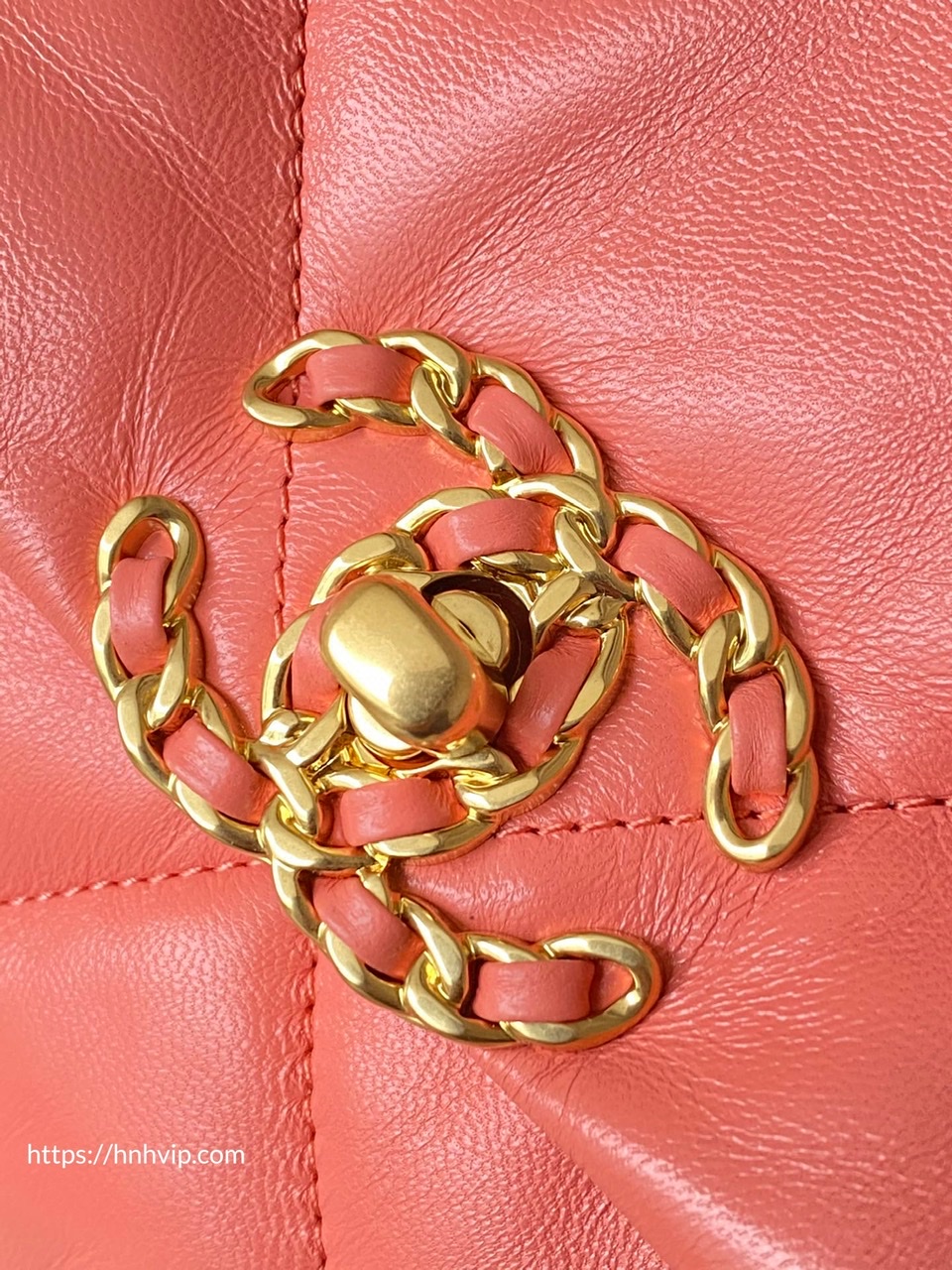 CHANEL 19 HANDBAG