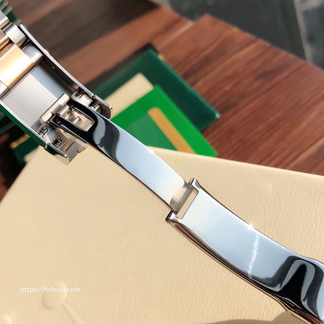 Chi tiết hình ảnh các bộ phận của Rolex Oyster Perpetual Datejust 41MM