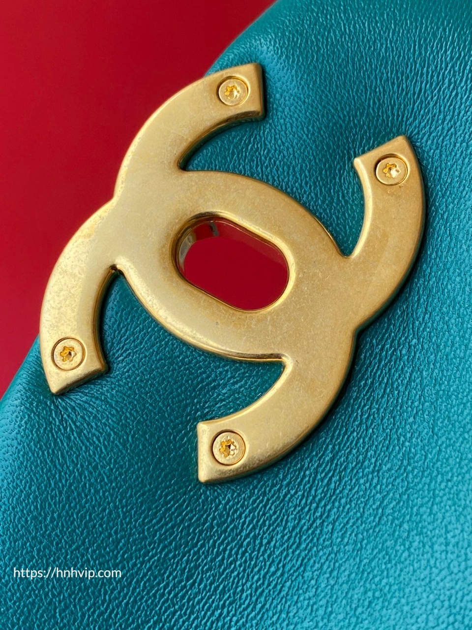 CHANEL 19 HANDBAG