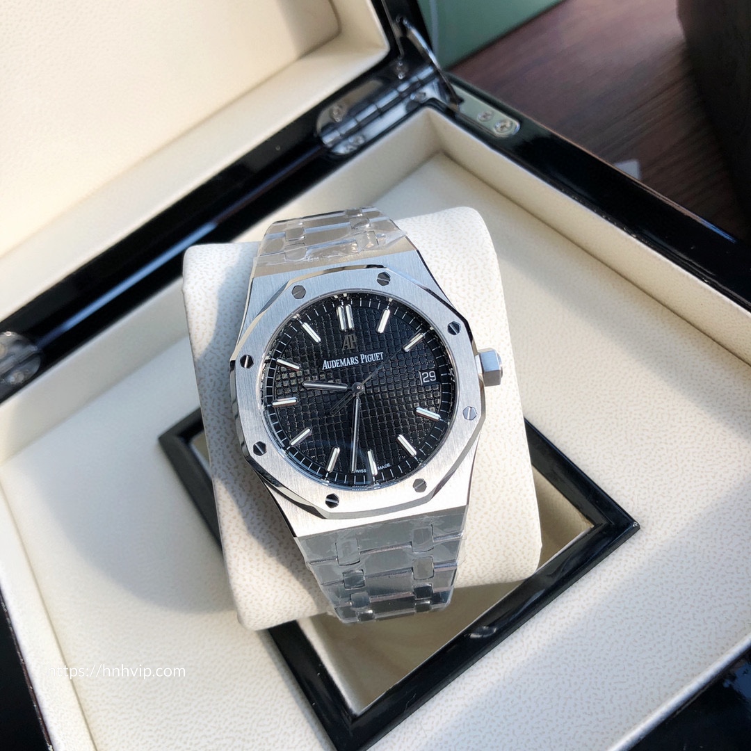 Audemars Piguet Royal Oak 15500ST.OO.1220ST.03