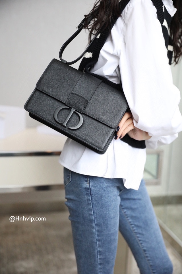 DIOR 30 MONTAIGNE BAG Black Ultramatte Grained Calfskin